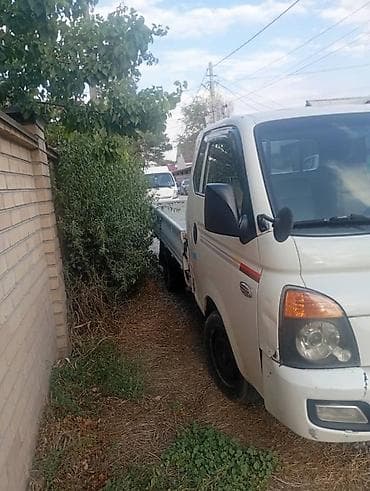 daewoo 2: ПРОДАЮ Hyundai Porter, малотоннажный бортовой грузовик. Коробка — 2