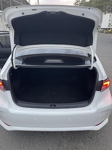 byd leopard: Toyota Corolla: 2022 г., 1.8 л, Автомат, Гибрид, Седан — 6