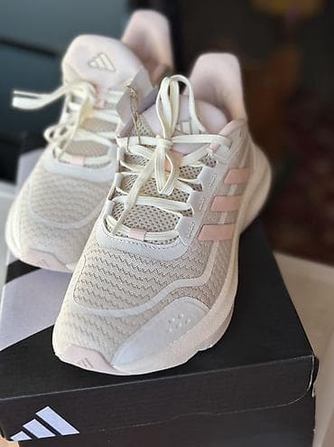oc кроссовки: Кроссовки adidas (женские/юниор), размер EU 36 2/3 (US 4.5, UK 4, JP — 2