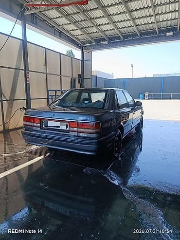 Транспорт: Mazda 626: 1990 г., 2 л, Механика, Бензин, Седан — 1