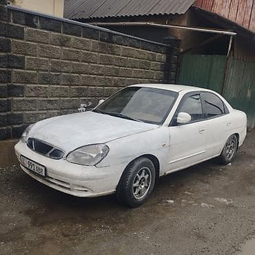 Daewoo Nubira: 2001 г., 1.5 л, Автомат, Бензин, Седан