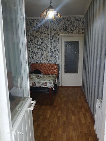 study table: Белый напольный унитаз NAVITA из керамики с компактным бачком. Имеет — 4