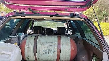 линолеум на авто: Volkswagen Passat Variant: 1991 г., 1.8 л, Механика, Газ, Универсал — 6