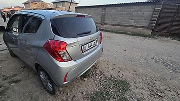 skoda rapid 2012: Chevrolet Spark: 2016 г. — 3