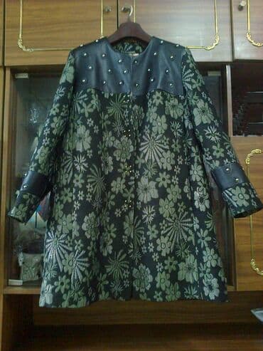 Новое пальто, легкое, на подкладе. Ткань дорогая - жаккард