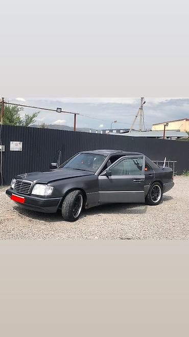 mers 211: Mercedes-Benz W124: 1994 г., 2.2 л, Механика, Бензин, Седан — 2