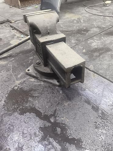Үй жана бакча: Тиски слесарные поворотные, чугунные/стальные, советского образца — 4