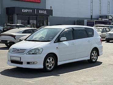 Toyota Ipsum: 2002 г., 2.4 л, Автомат, Бензин, Минивэн — 2