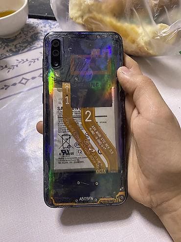 Samsung Galaxy A50, 64 ГБ, цвет - Черный, 2 SIM