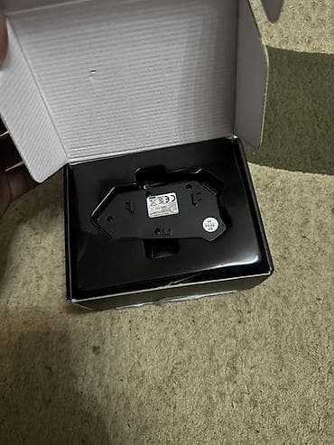 Микрофоны: Беспроводная гарнитура для шлема V10 Описание: - Модель: V10 Helmet — 2