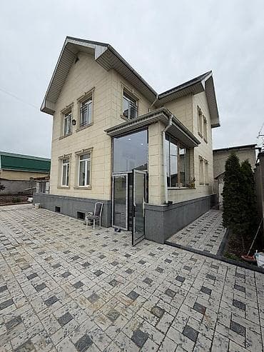Продается Дом В районе Арча- Бешик ( 800м от нового стадиона) Район