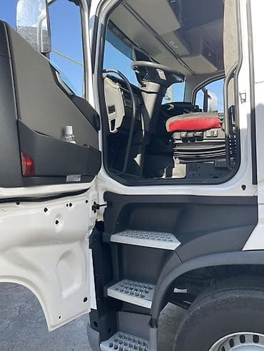 Транспорт: Тягач, Volvo, 2018 г. — 5