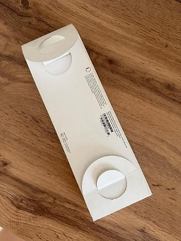 Apple Watch: Apple Watch в оригинальной упаковке. Комплектация, видимая на фото: - — 3