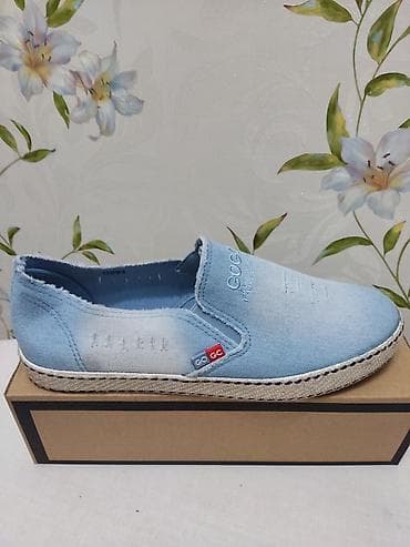 красовки nike: Женская обувь новая цена 500сом, размер 39. г.Кант — 1