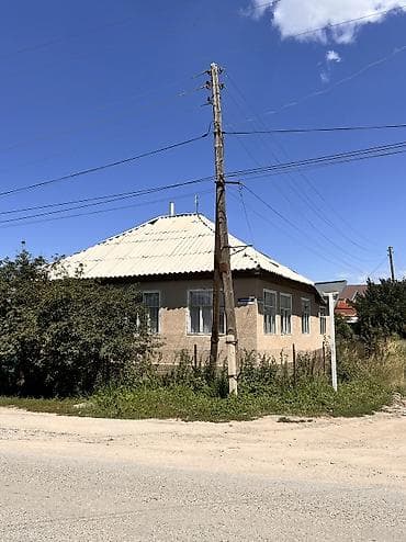 Продажа домов: Продаётся одноэтажный дом с приусадебным участком 5,5 соток на углу — 8