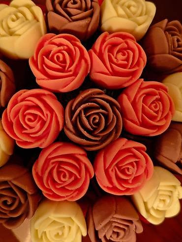 розы бишкек: Bloom & Bite Розы из вкуснейшего бельгийского шоколада для неё — 4