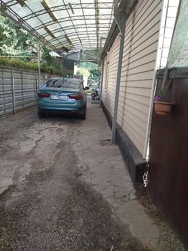 проекты дом: Продаётся половина частного дома с двором и навесом. Характеристики — 2