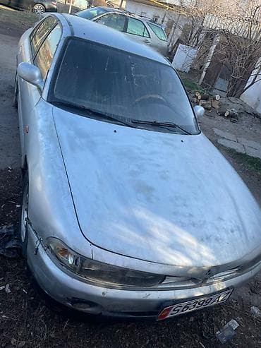 реалии: Mitsubishi Galant: 1998 г., 2 л, Механика, Бензин, Седан — 2