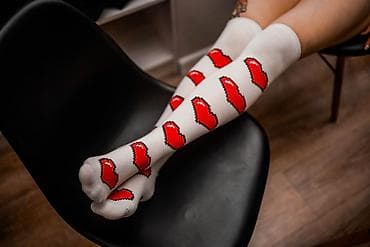 made: Гольфы женские Размер 36-41. Цвет: белый с рисунком из сердца. Идут — 4