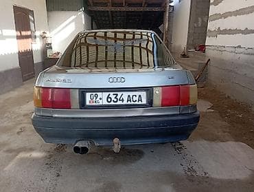 ауди 2015: Audi 80: 1988 г., Механика, Бензин, Седан — 1