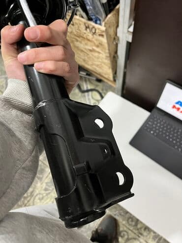 gd: Передний амортизатор Honda 2008 г., Новый — 4