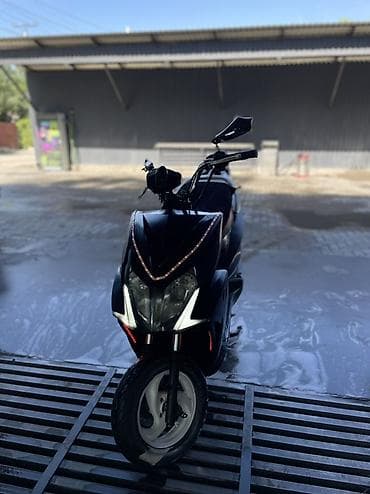 скутер 60 куб: Тип скутера Yamaha, 150 куб. см, Бензин, Б/у — 3