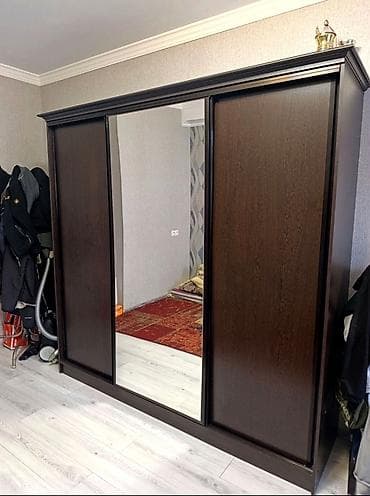 комод с зеркало: Шкаф купе, С зеркалом, Дерево — 1