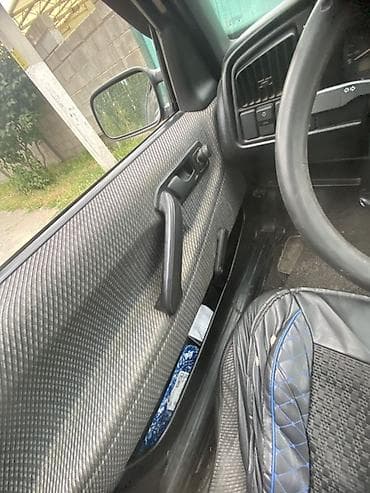 Продажа авто: Volkswagen Passat: 1993 г., Механика, Бензин, Универсал — 5