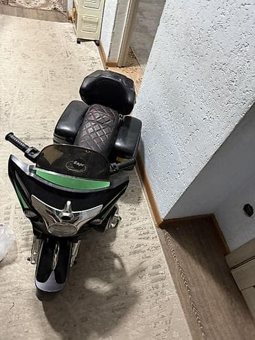 детские машины с пультом управления: Детский электрокар, Б/у — 2