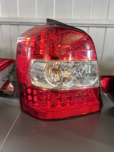 запчасти на тойота хайлендер: Комплект стоп-сигналов Toyota 2006 г., Б/у, Оригинал, США — 1