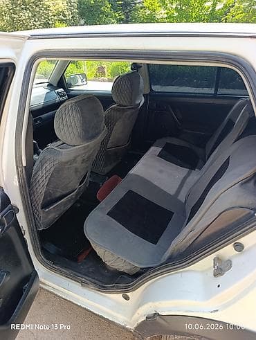 80 б3: Volkswagen Golf: 1994 г., 1.8 л, Кол менен иштөөчү, Бензин, Хетчбек — 3