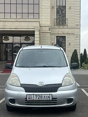 Toyota Funcargo: 2003 г., 1.3 л, Механика, Бензин, Минивэн