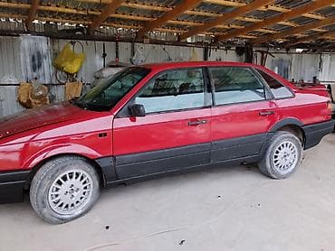 Унаа сатуу: Volkswagen Passat: 1989 г., 2 л, Кол менен иштөөчү, Бензин, Седан — 3