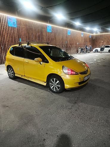 Продажа авто: Honda Fit: 2005 г., 1.5 л, Вариатор, Бензин, Хэтчбэк — 6