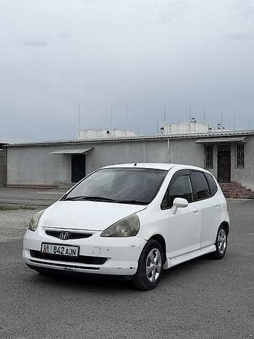 Honda Fit: 2002 г., 1.3 л, Вариатор, Бензин, Седан at lalafo.kg Honda Fit: 2002 г., 1.3 л, Вариатор, Бензин, Седан
