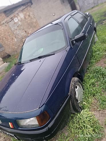 10 5j: Volkswagen Passat: 1988 г., Седан — 3