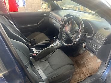 е34 34: Toyota Avensis: 2003 г., 1.8 л, Автомат, Бензин, Хэтчбэк — 3