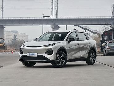 c max: Changan Qiyuan Q05: 2025 г., 1.6 л, Вариатор, Электромобиль, Кроссовер — 1