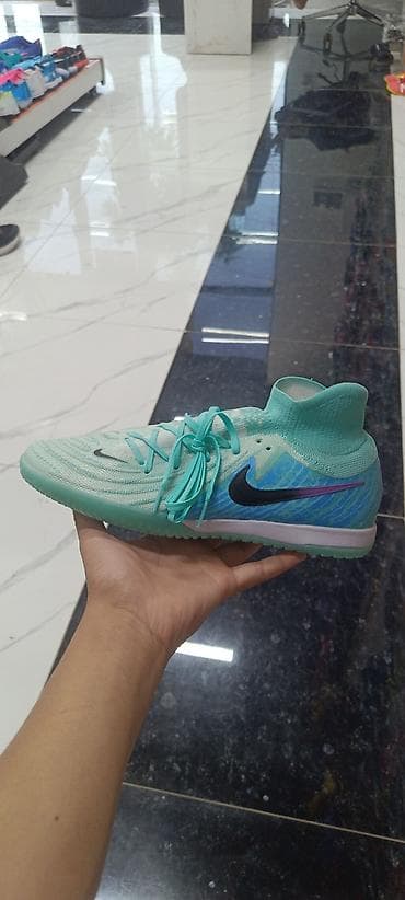 Представляем мужские кроссовки Nike, идеально подходящие для футзала