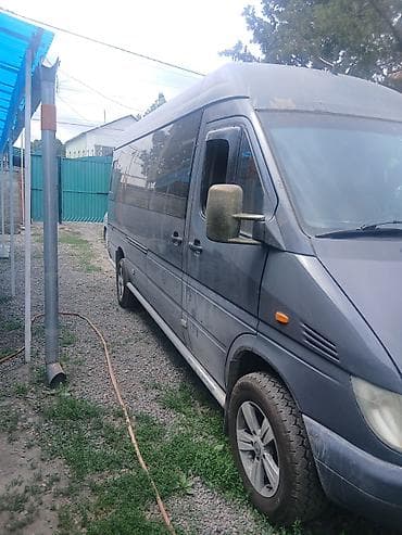Легкий грузовик, Mercedes-Benz — 2