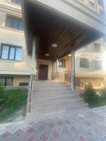 Гаражи: 1 комната, Собственник, С мебелью полностью — 4