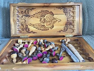 Чатырлар: Резная деревянная шахматная доска-ларец Цена Договорная. - Материал — 5