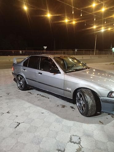 BMW: BMW 3 series: 1992 г., Седан — 3