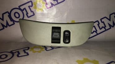 чайный сервиз на 15 предметов: Mercedes-Benz ML 2002 год, кнопка управления люком — 1