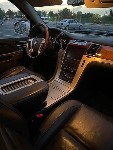 крышки рейлингов: Cadillac Escalade: 2012 г., 6.2 л, Автомат, Бензин, Внедорожник — 8