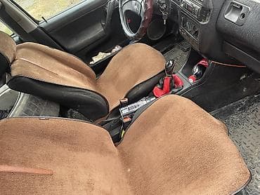 ford eskort: Volkswagen Golf: 1992 г., 2 л, Механика, Бензин, Хэтчбэк — 3