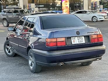 автокредит на бу авто бишкек: Volkswagen Vento: 1994 г., 1.8 л, Кол менен иштөөчү, Бензин, Седан — 8