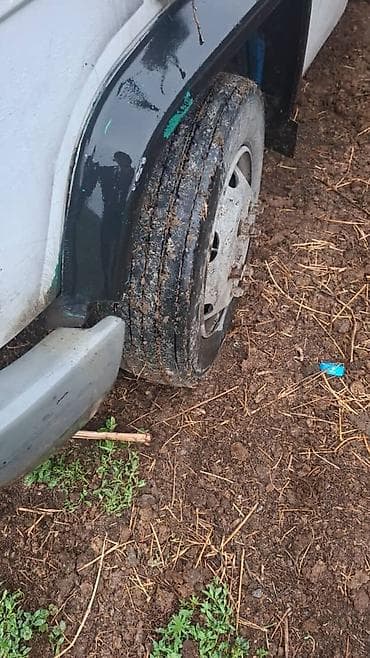 e500 124: Грузовик, Mercedes-Benz, Стандарт, 6 т, Б/у — 4