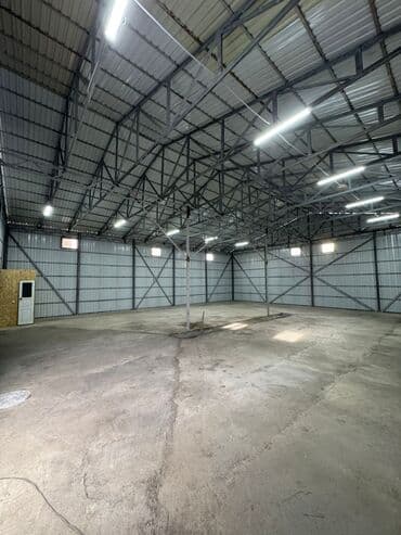 сдаю дом времянку аламедин: Сдаётся помещение под склад 255 кв метров, высота 5 метров Санузел — 5
