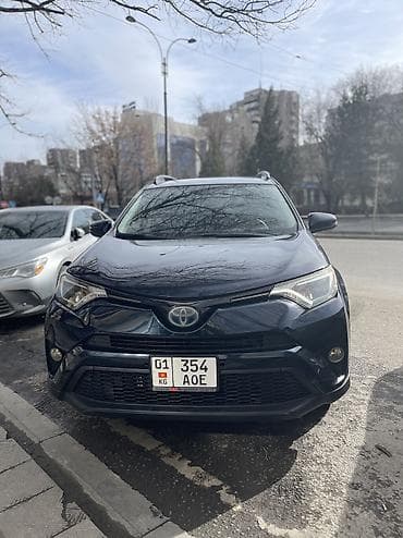 prius v: Toyota RAV4: 2017 г., 2.5 л, Гибрид — 1